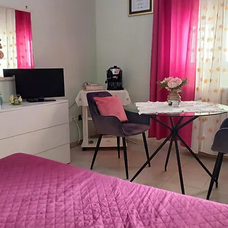 Bed and Breakfast Piccolo Paradiso Λέτσε