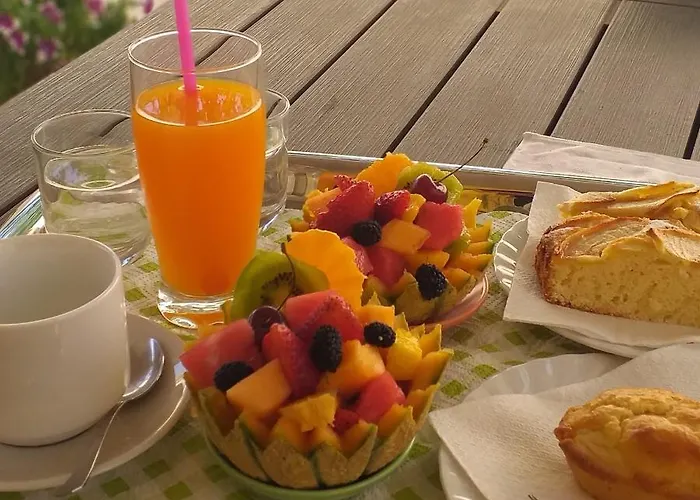 לינה וארוחת בוקר Piccolo Paradiso *